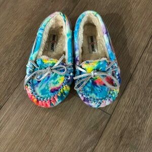 Toddler size 10 Minnetonka slippers - great, gently used condition